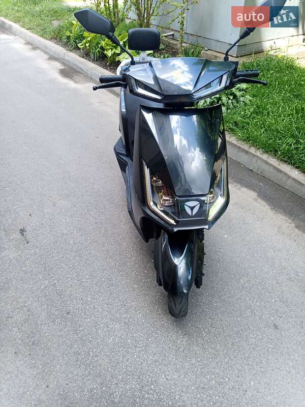 Yadea T5