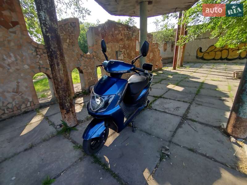 Yadea T7