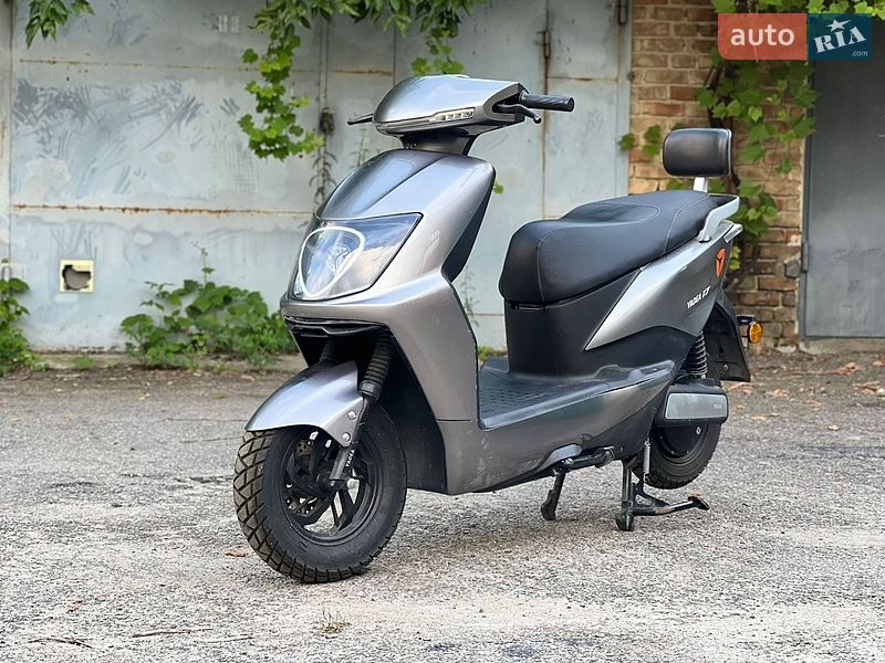 Yadea T7