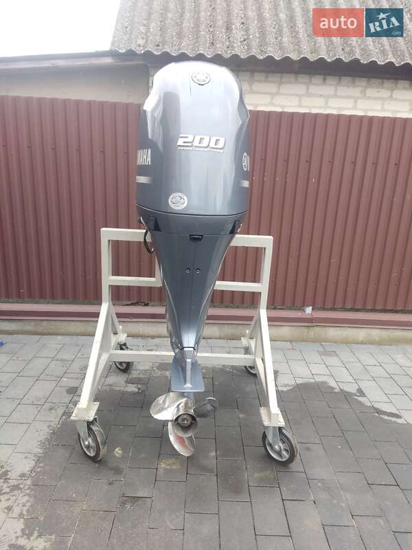 Yamaha 200 AET