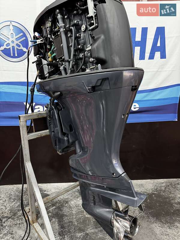 Водный транспорт Yamaha 200