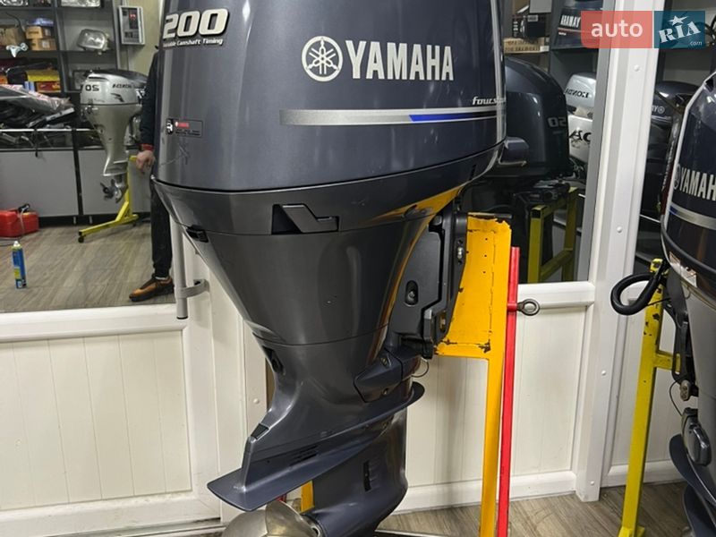 Yamaha 200
