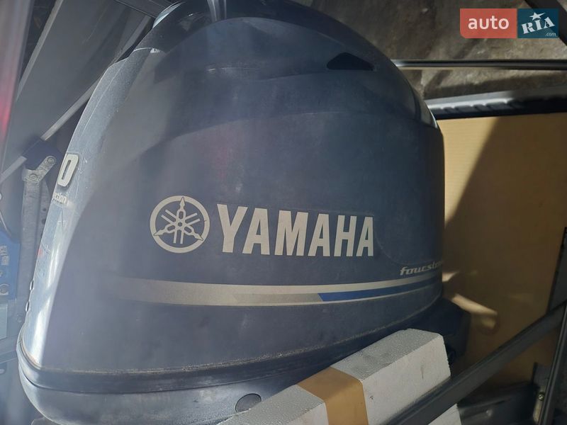 Лодка Yamaha 70