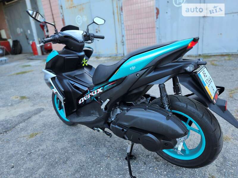 Скутер Yamaha Aerox