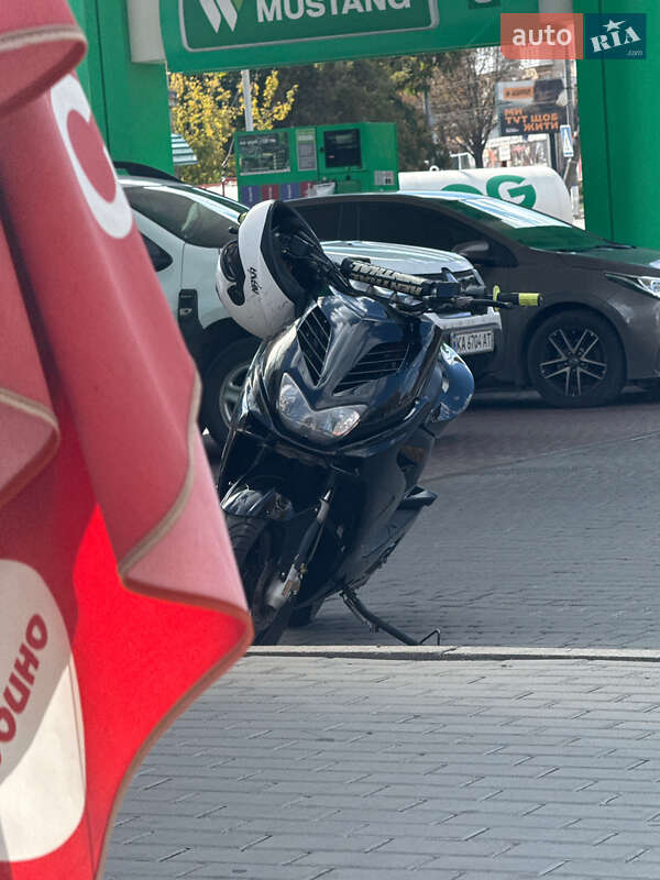 Грузовые мотороллеры, мотоциклы, скутеры, мопеды Yamaha Aerox