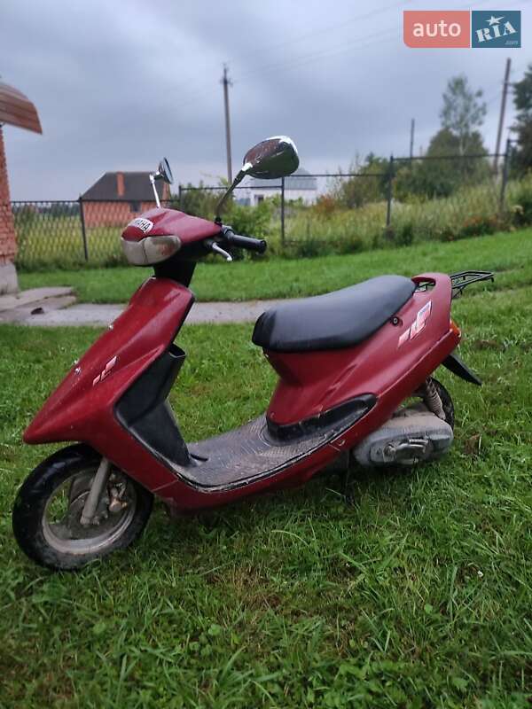 Скутер Yamaha Axis