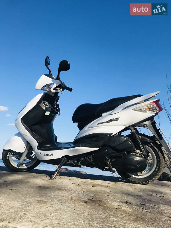 Скутер Yamaha Cygnus