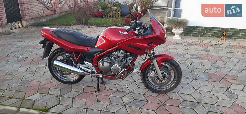 Мотоцикл Спорт-туризм Yamaha Diversion