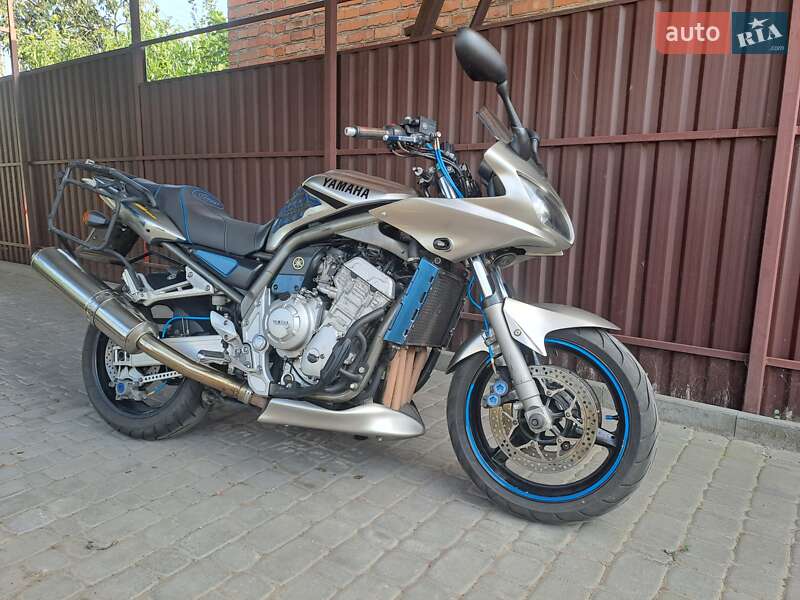 Мотоцикл Спорт-туризм Yamaha Fazer