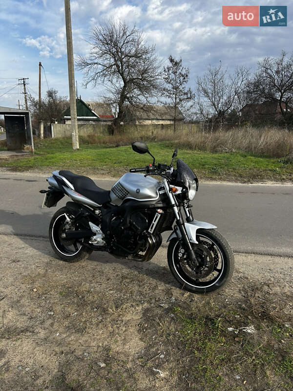 Мотоцикл Без обтікачів (Naked bike) Yamaha Fazer