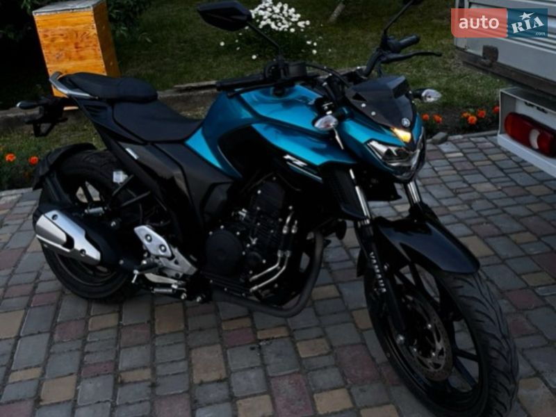 Мотоцикл Без обтікачів (Naked bike) Yamaha Fazer