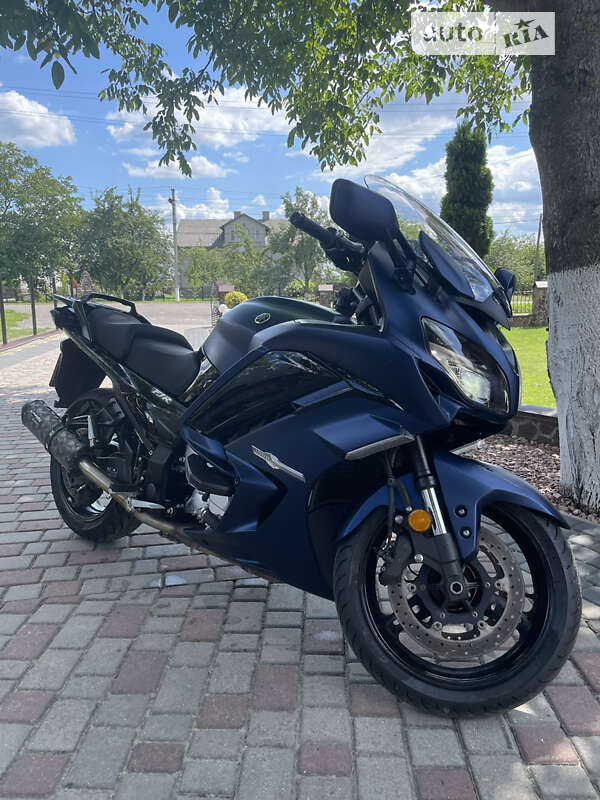 Мотоцикл Спорт-туризм Yamaha FJR 1300