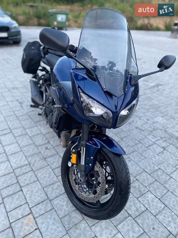 Мотоцикл Спорт-туризм Yamaha FZ-1