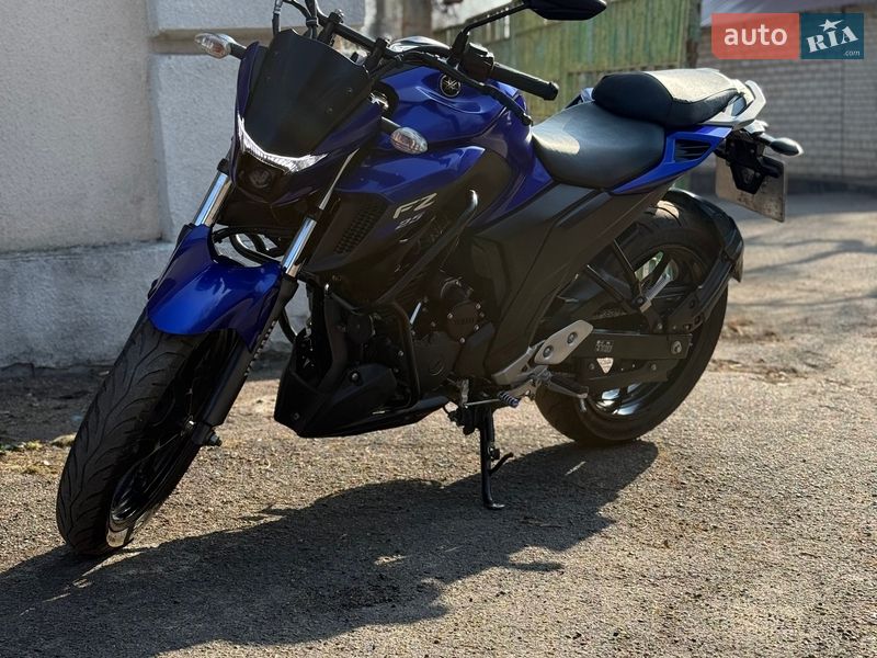 Yamaha FZ 250