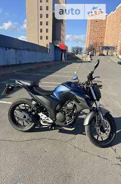 Yamaha FZ 25  2021