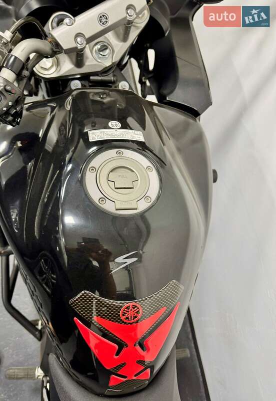 Мотоцикл Спорт-туризм Yamaha FZ-S