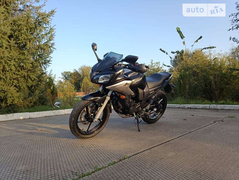 Мотоцикл Туризм Yamaha FZ1 Fazer