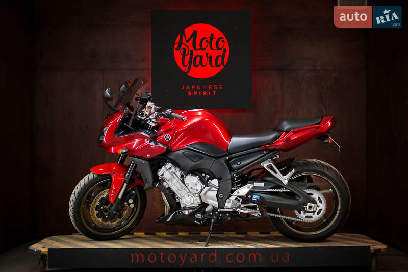 Мотоцикл Без обтекателей (Naked bike) Yamaha FZ1 Fazer