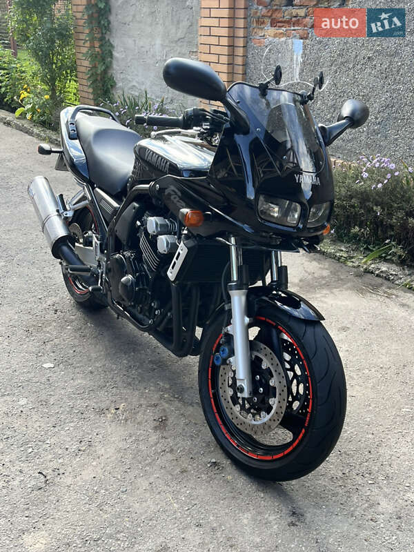 Мотоцикл Спорт-туризм Yamaha FZ6 Fazer