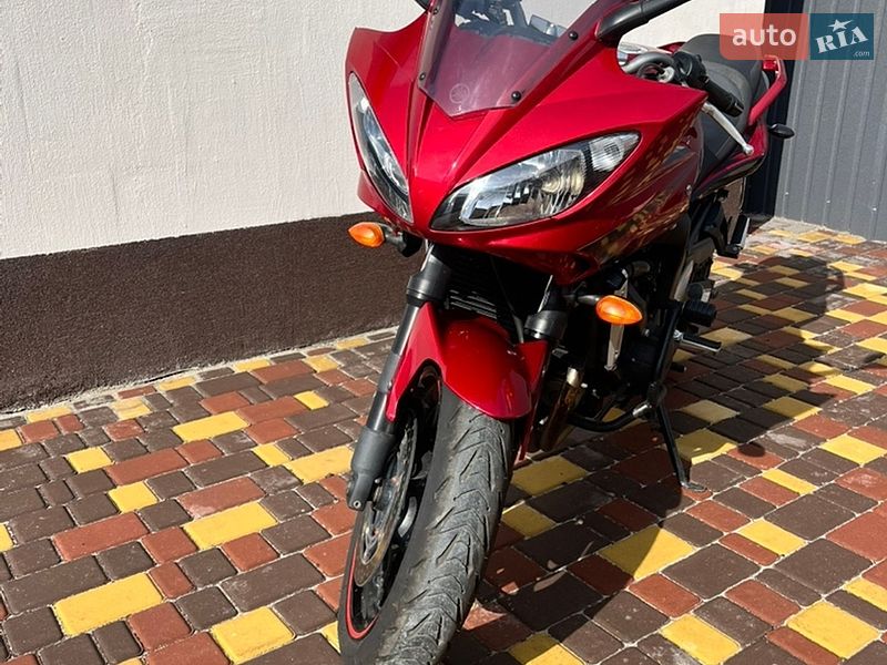 Мотоцикл Туризм Yamaha FZ6 Fazer
