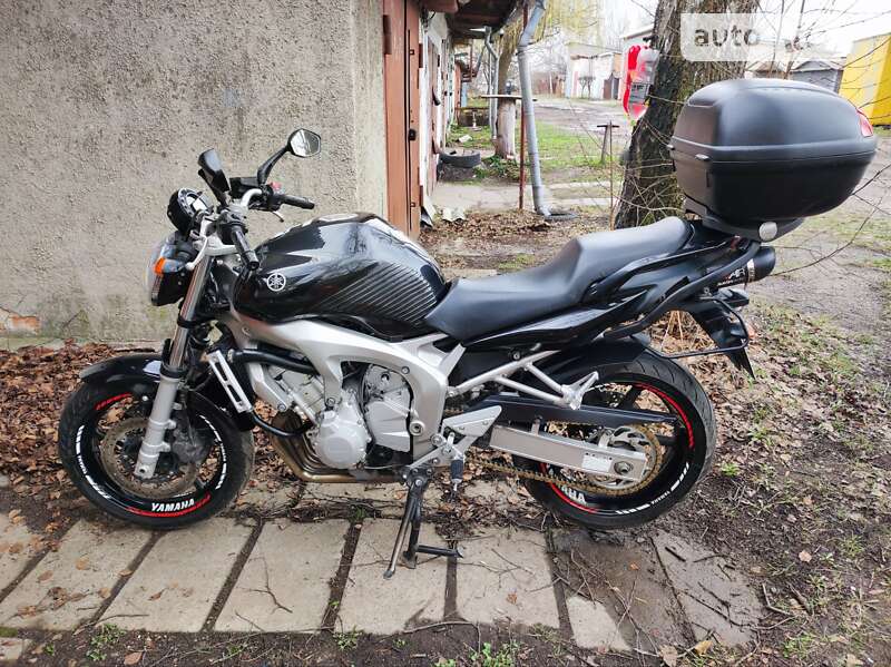 Мотоцикл Классик Yamaha FZ6 N