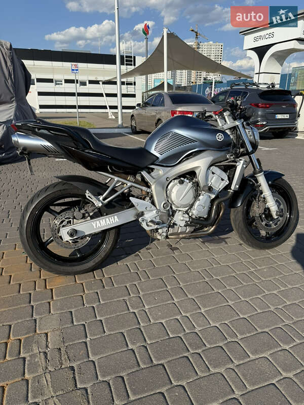 Мотоцикл Спорт-туризм Yamaha FZ6 N