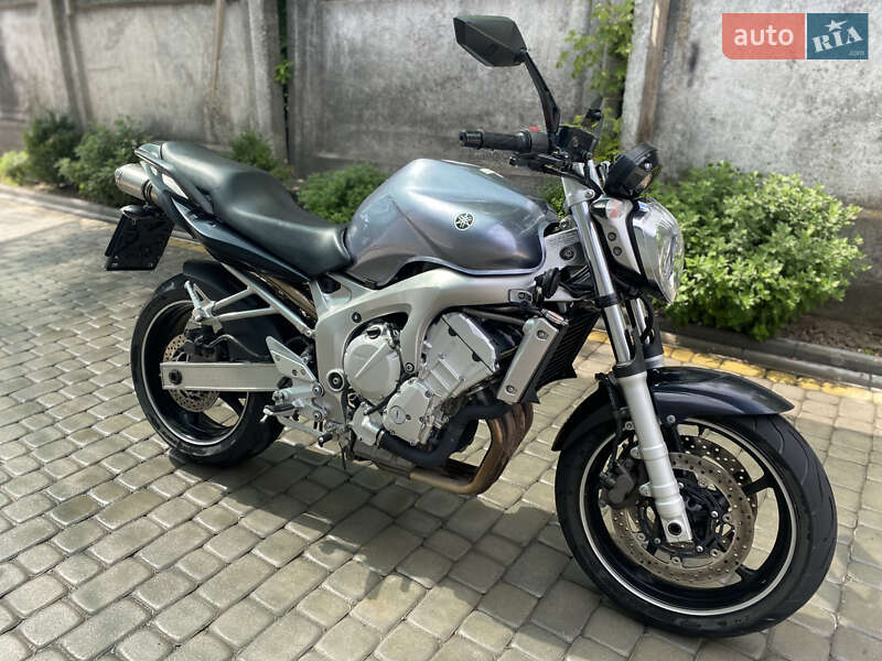 Спортбайк Yamaha FZ6 N
