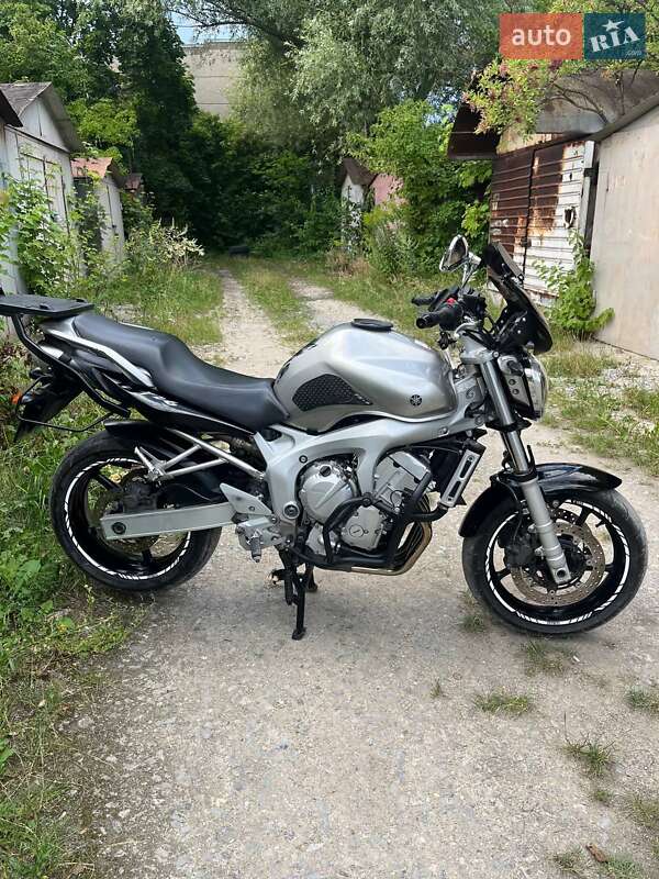 Мотоцикл Спорт-туризм Yamaha FZ6 N