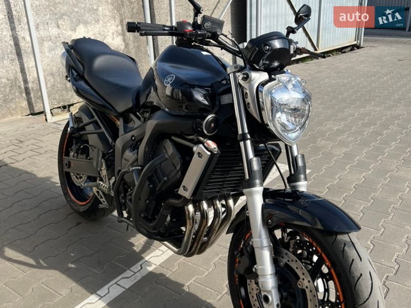 Спортбайк Yamaha FZ6 N