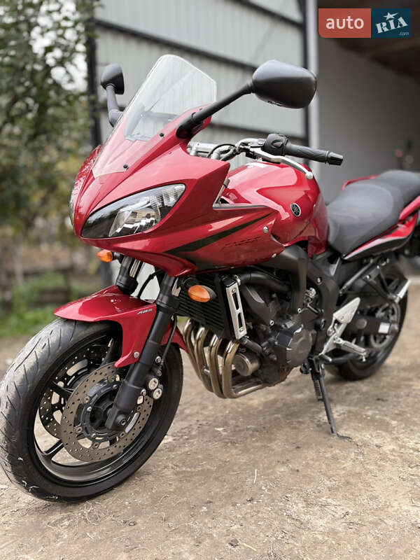 Мотоцикл Спорт-туризм Yamaha FZ6 S2