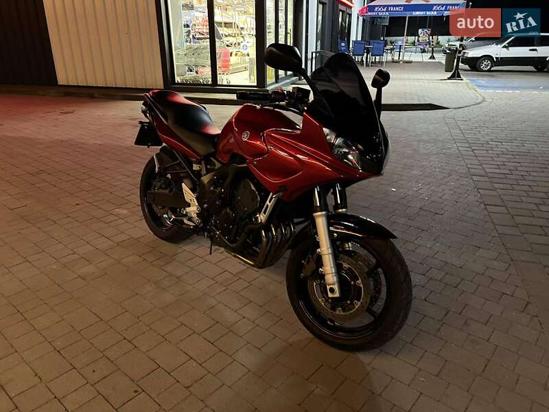 Спортбайк Yamaha FZ6 S2