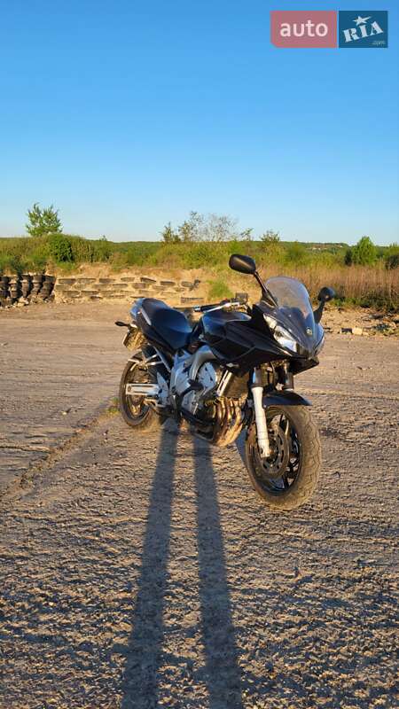 Yamaha FZ6 S