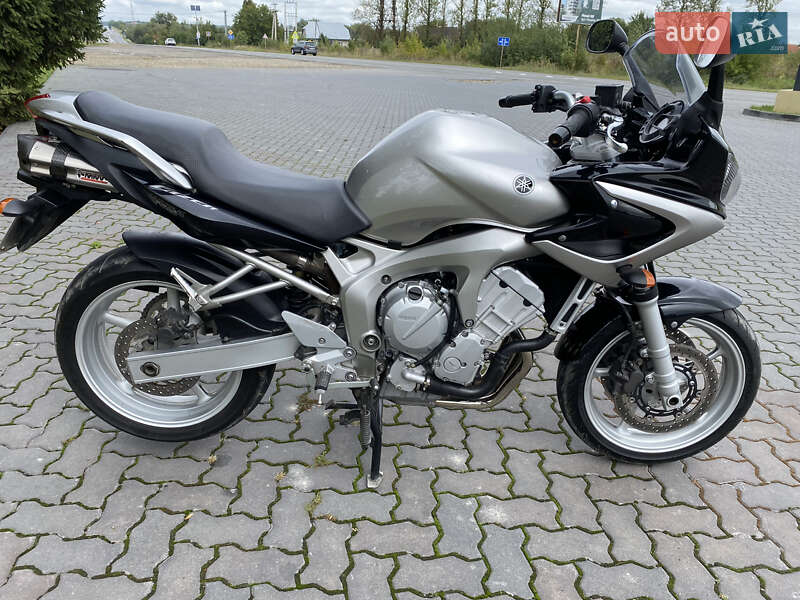 Мотоцикл Спорт-туризм Yamaha FZ6 S