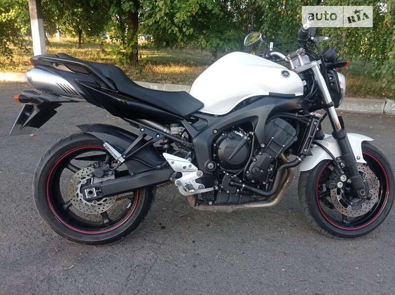 Мотоцикл Без обтекателей (Naked bike) Yamaha FZ6