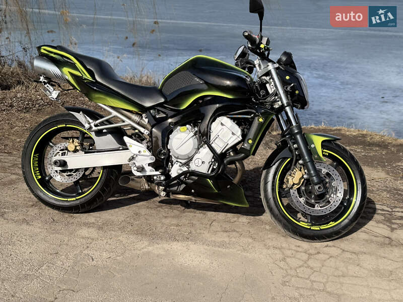 Yamaha FZ6