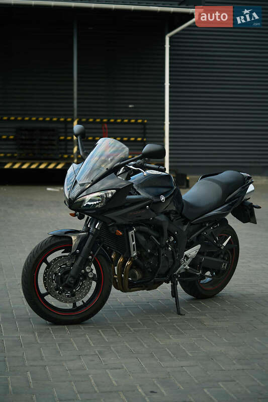 Мотоцикл Спорт-туризм Yamaha FZ6