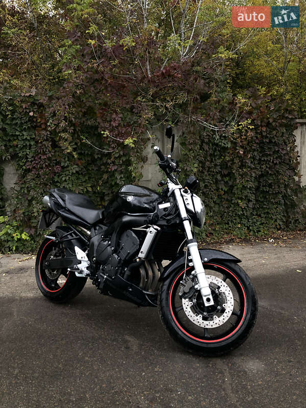 Yamaha FZ6
