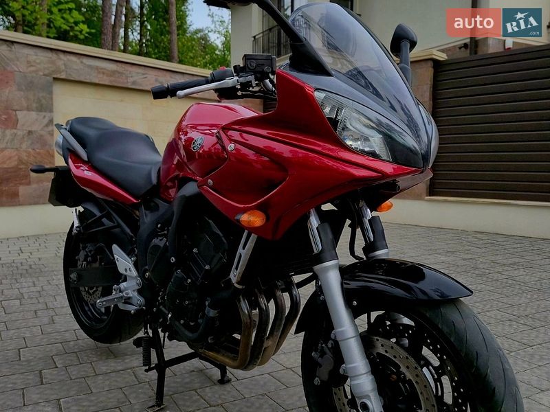 Мотоцикл Спорт-туризм Yamaha FZ6