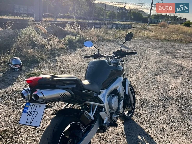 Yamaha FZ6 2004