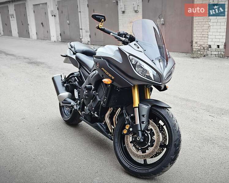 Yamaha FZ8-SA