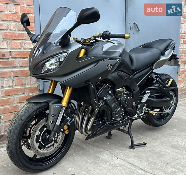 Yamaha FZ8-SA