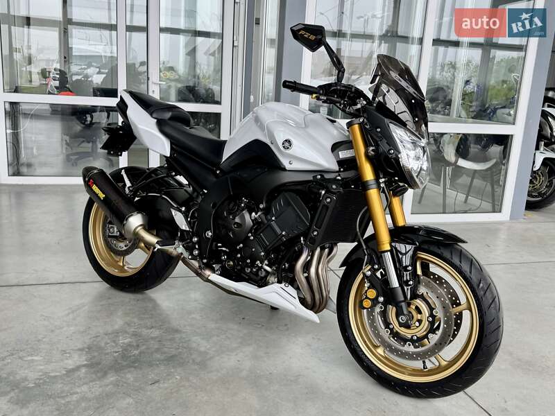 Yamaha FZ8
