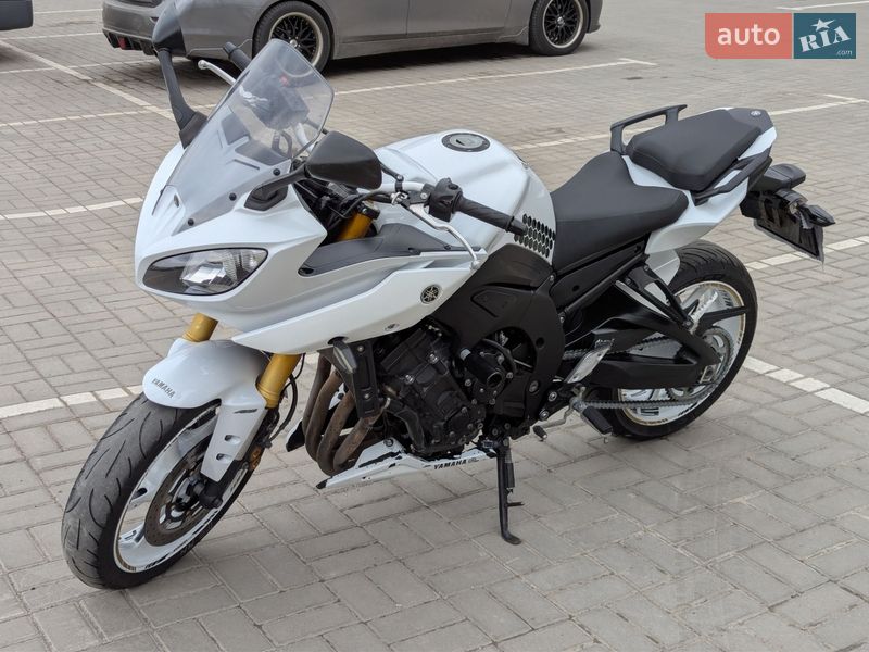Мотоцикл Туризм Yamaha FZ8