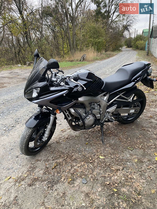 Yamaha FZ