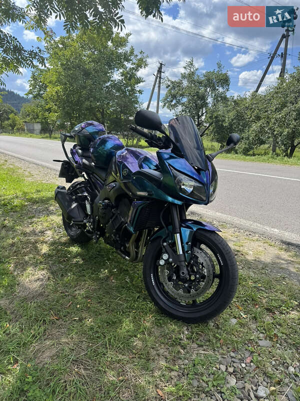 Спортбайк Yamaha FZ