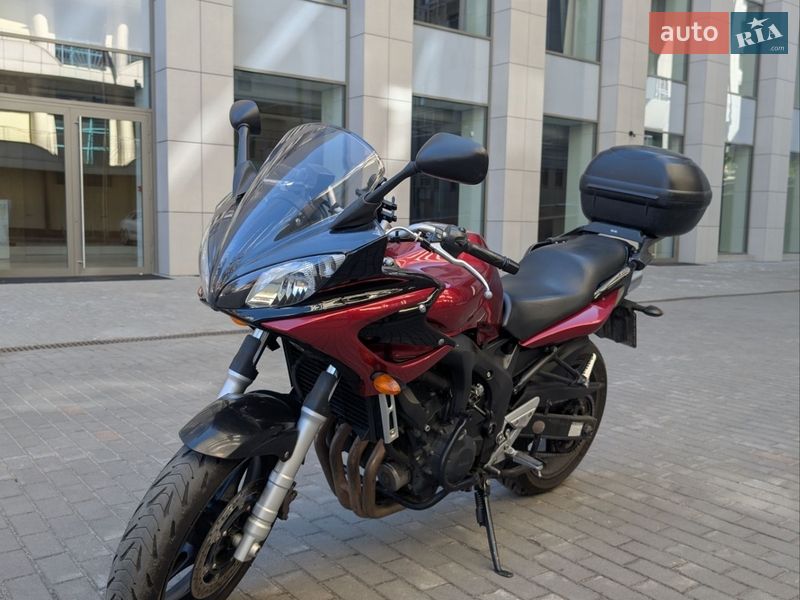Мотоцикл Багатоцільовий (All-round) Yamaha FZ