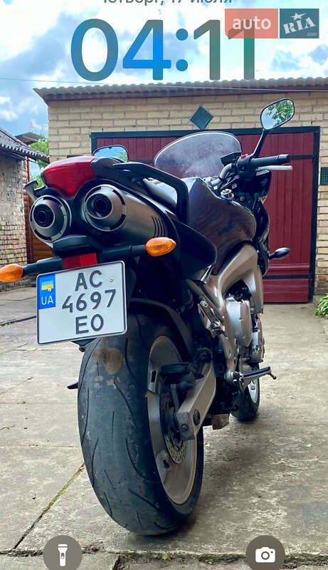 Мотоцикл Спорт-туризм Yamaha FZR 600