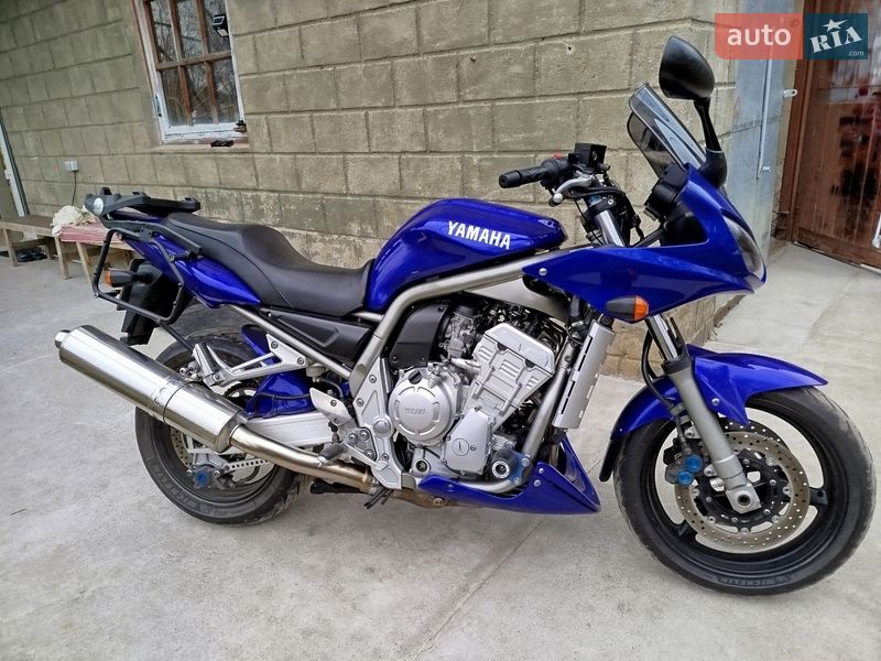 Мотоцикл Спорт-туризм Yamaha FZS 1000 Fazer