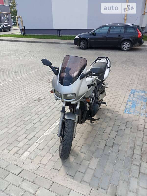 Мотоцикл Классик Yamaha FZS