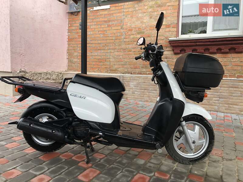 Макси-скутер Yamaha Gear 4T